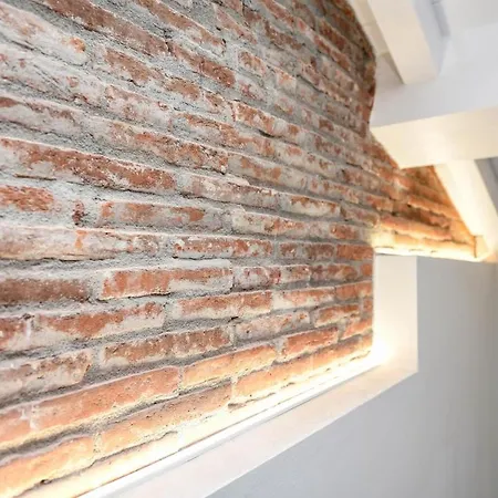 Minimal Jewel Loft Tra Verona E Il Di Garda Apartament Pescantina